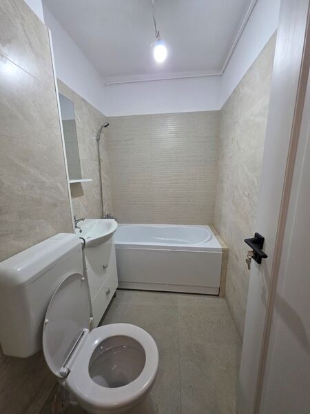 Dristor, chiar la gura de metrou, 5 minute mall Park Lake si parc IOR